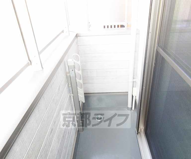 バルコニー　日当りの良いバルコニです。