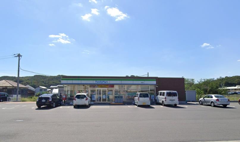 コンビニ　ファミリーマート琴浦西店（コンビニ）まで481m