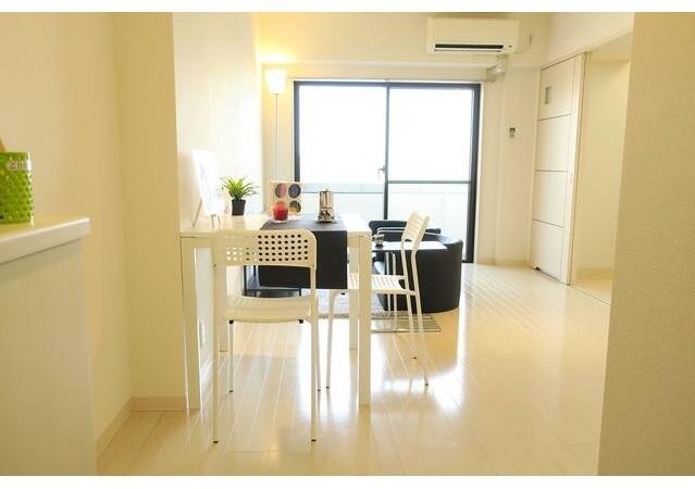 居室・リビング　開放感のあるゆったりとしたお部屋です♪