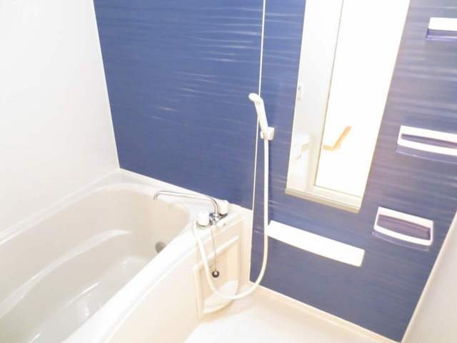 バス・シャワールーム　ゆったり過ごせるお風呂です