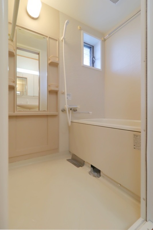 バス・シャワールーム　図面と現状に相違がある場合には現状を優先