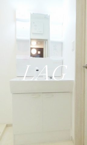 洗面設備　独立洗面台です。