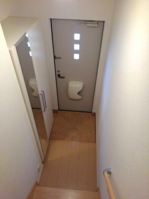 玄関　図面と現状に相違がある場合には現状を優先