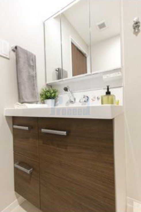 洗面設備　うれしい独立洗面台！