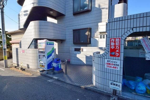 エントランス　～ここが建物の入り口です～