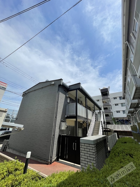 エントランス　ここに住む幸せ。明るいエントランス。