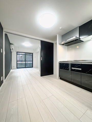 居室・リビング　使いやすい形の為、レイアウトを楽しめます♪