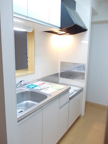 キッチン　コンパクトなキッチンで掃除もラクラク