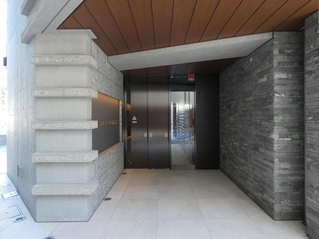 エントランス　エントランス