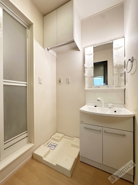 洗面設備　シャンプードレッサー付き・朝シャンもこちらで♪♪