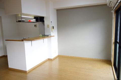 居室・リビング　室内