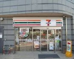 コンビニ　セブンイレブン日本橋横山町店（コンビニ）まで64m