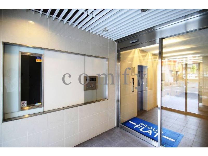 エントランス　オートロック完備・エントランス