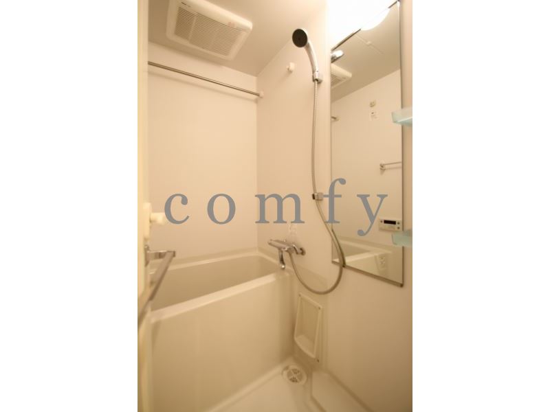 バス・シャワールーム　浴室乾燥機付きバス