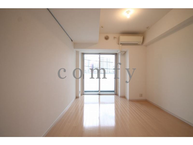 居室・リビング　東向きの居室