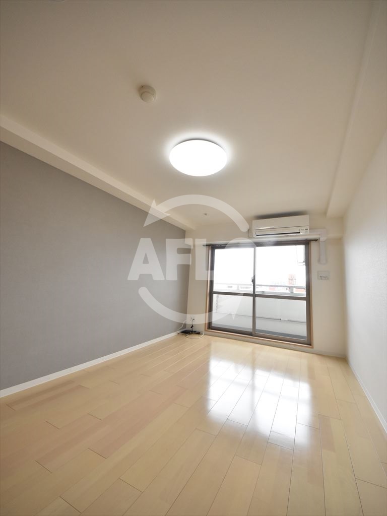 居室・リビング　ファイブスター九条　リビング