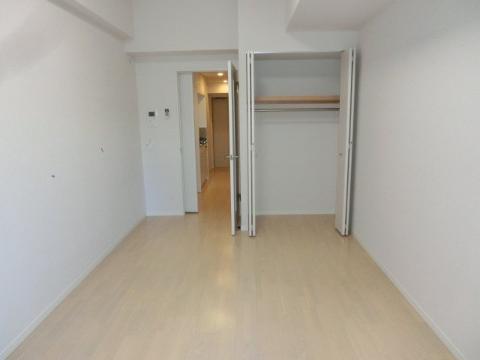 居室・リビング　室内