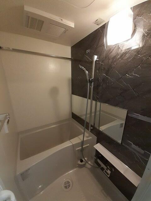 バス・シャワールーム　?