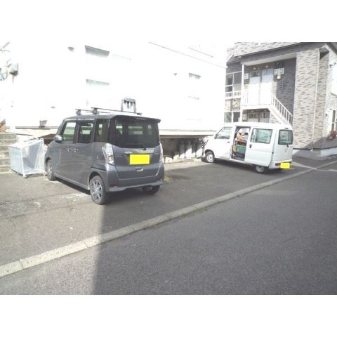 駐車場　駐車場