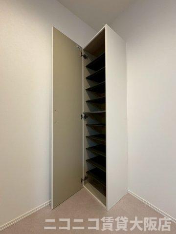 玄関　同タイプイメージ写真のため現況を優先いたします。