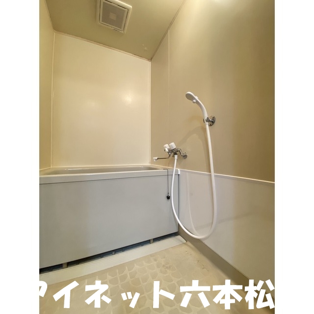 バス・シャワールーム　疲れを癒してください。