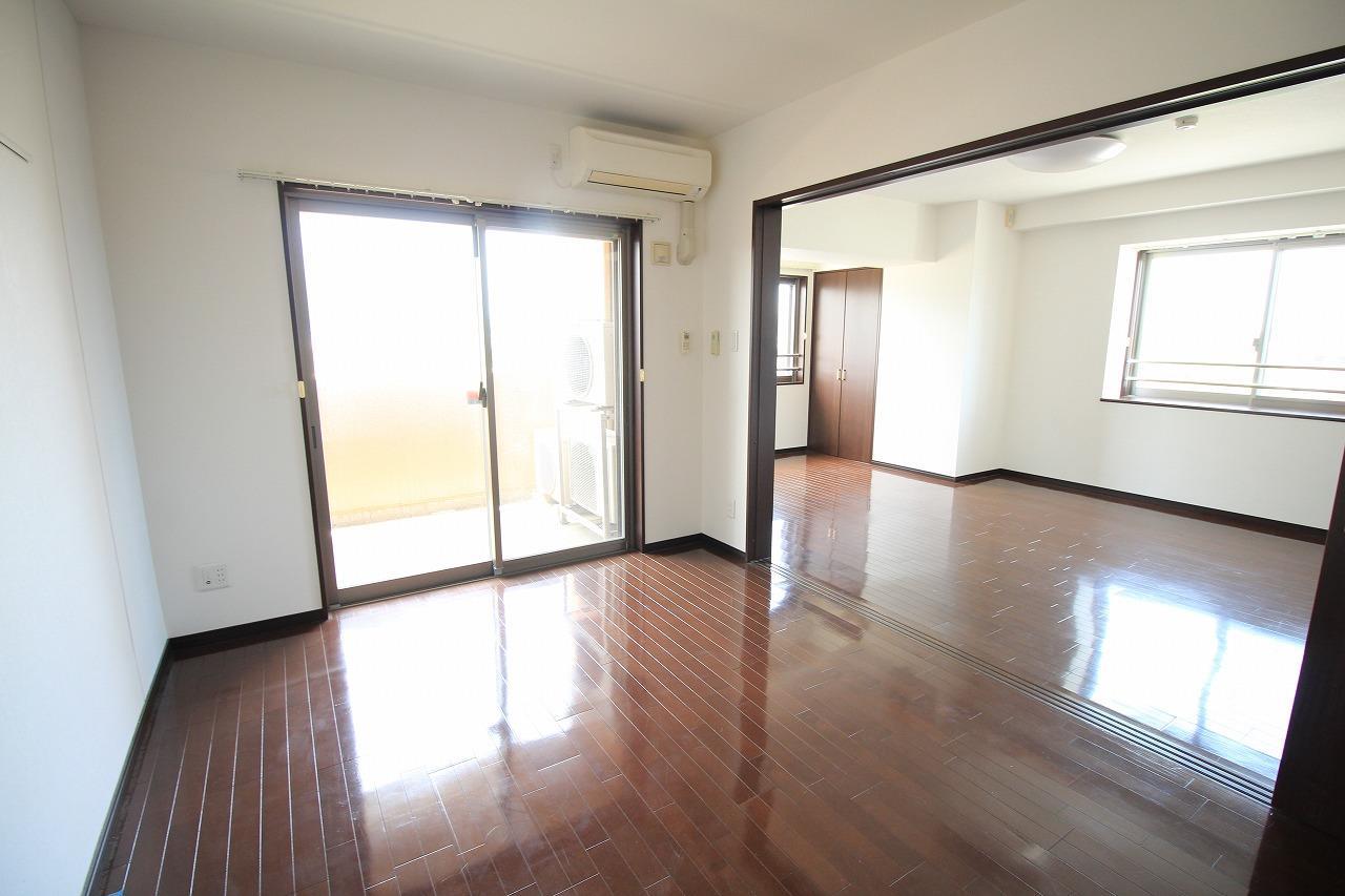 居室・リビング　別部屋の写真です。