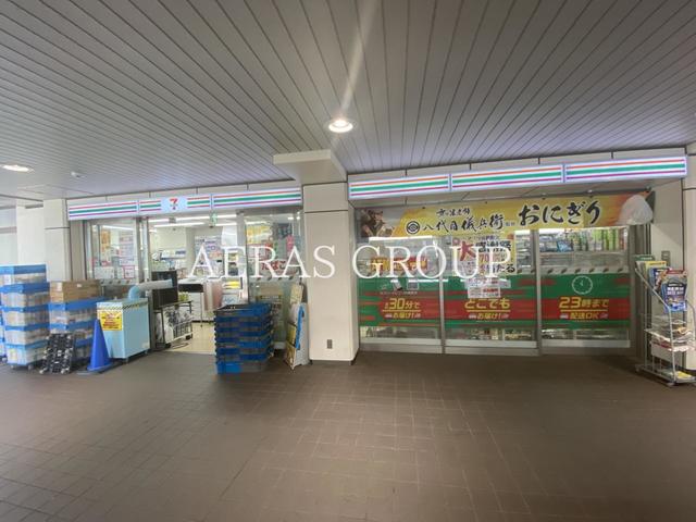 コンビニ　セブン-イレブン ゆりかもめ豊洲駅店（コンビニ）まで88m