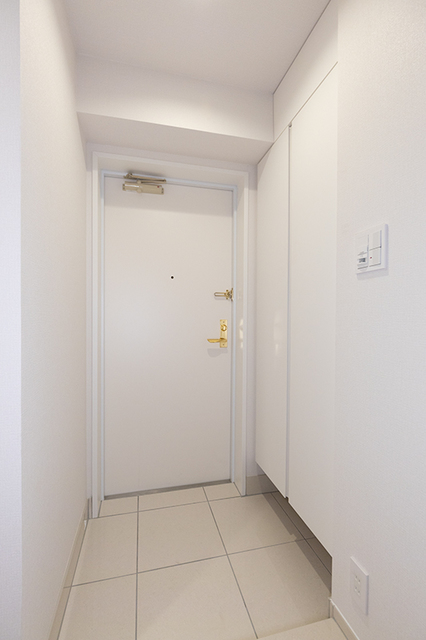 玄関　※写真は同タイプ住戸です。