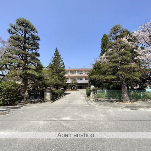 小学校　松尾小学校（小学校）まで993m