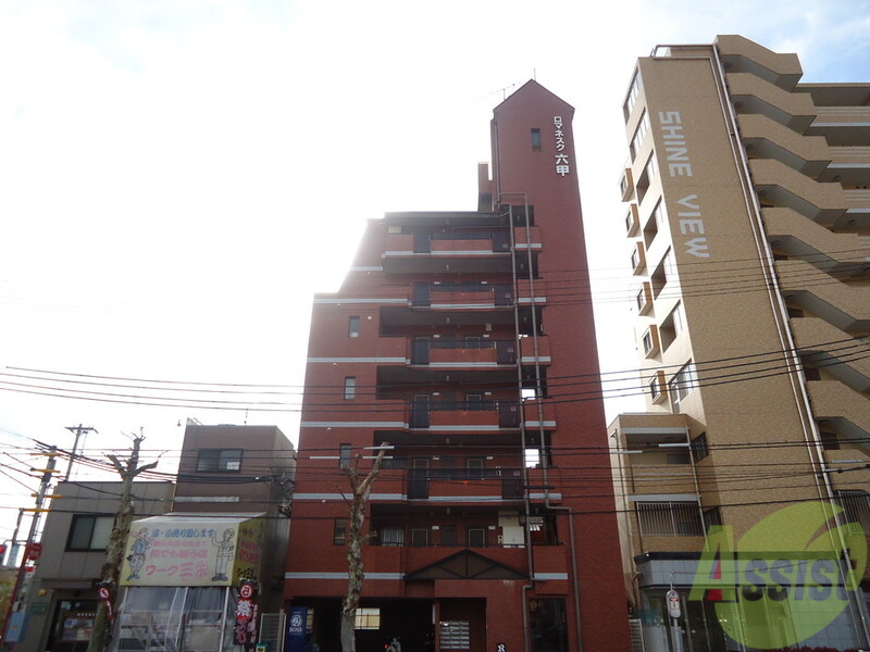 建物外観　重厚感のある外観です。