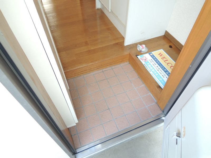 玄関　玄関から室内へ