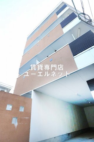 建物外観　シンプルで洗練されたデザインが毎日の暮らしに心地よさをプラス