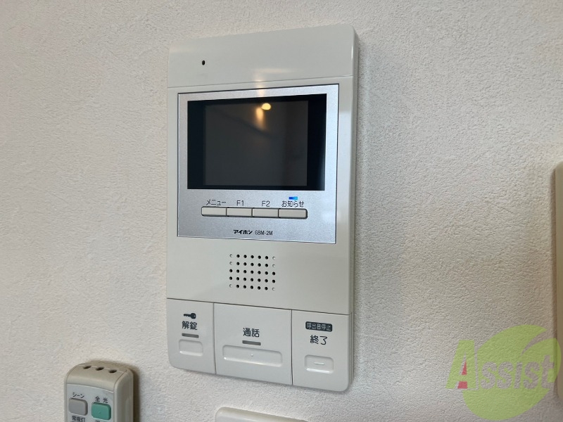 その他設備　ＴＶモニター付インターホンです。来客者の顔が見えるので安心！