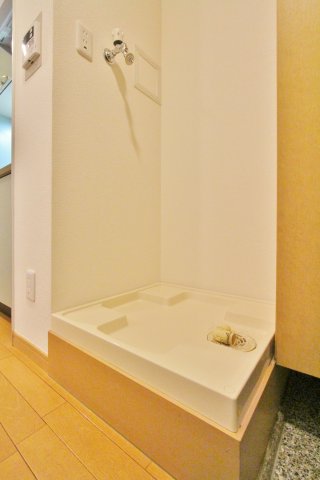 洗面設備　参考写真（同物件別部屋）