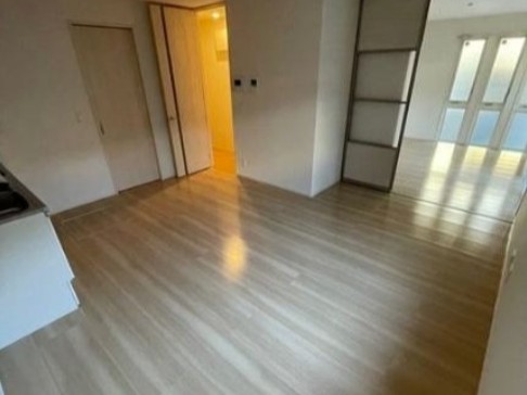 キッチン　※同建物の別のお部屋の写真です。