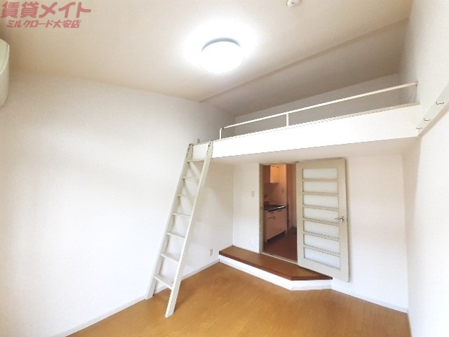 居室・リビング　別部屋画像参考