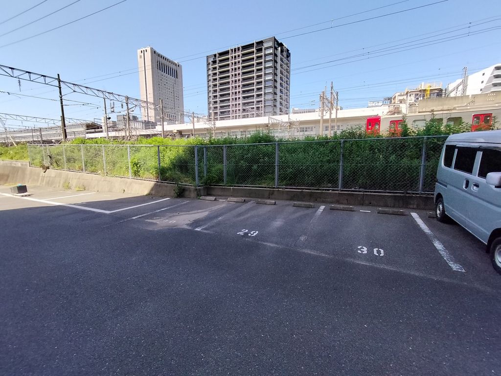 駐車場　駐車場