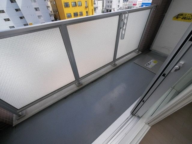 バルコニー　同物件・別部屋の写真です