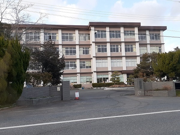 中学校　境港市立第三中学校（中学校）まで800m