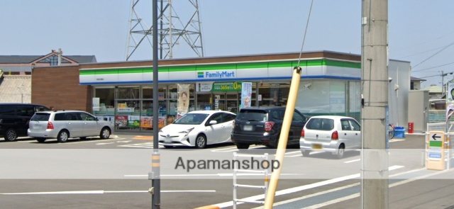 コンビニ　ファミリーマート（コンビニ）まで979m