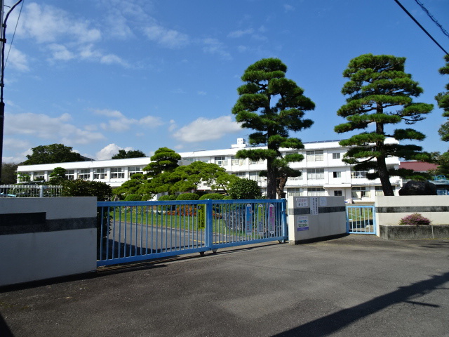 小学校　広幡小学校（小学校）まで3382m
