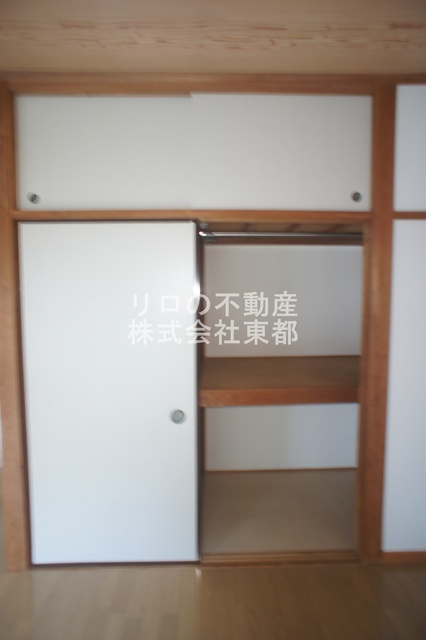 収納　棚付の収納なので収納道具なしでも綺麗に収納できます♪