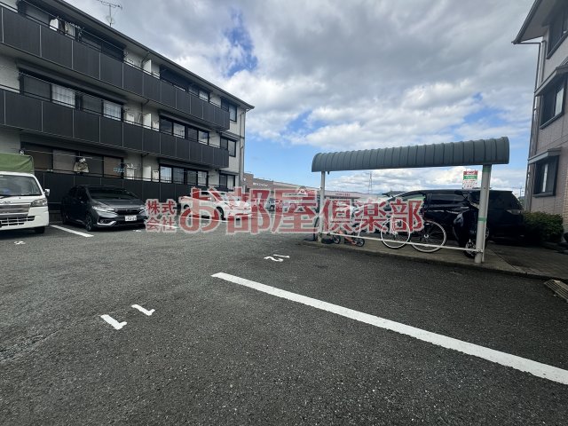 駐車場　駐車スペースもあります