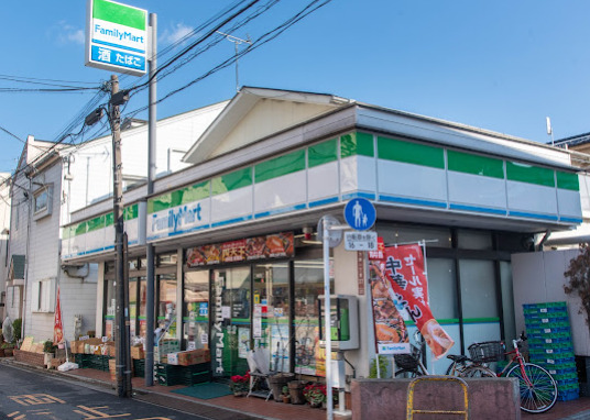 コンビニ　ファミリーマート 方南一丁目店（コンビニ）まで138m