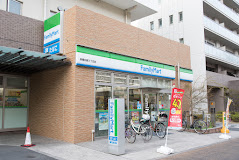 コンビニ　ファミリーマート 板橋向原三丁目店（コンビニ）まで429m