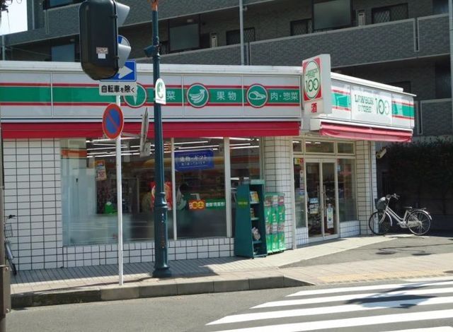 コンビニ　ローソンストア１００（コンビニ）まで154m