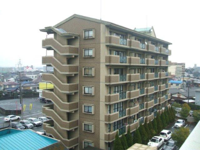 建物外観　外観は落ち着いています