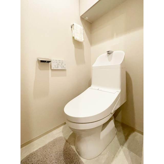 トイレ　【家具・家電の備え付けはありません】