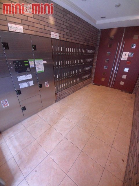 エントランス　宅配ＢＯＸもありますよ
