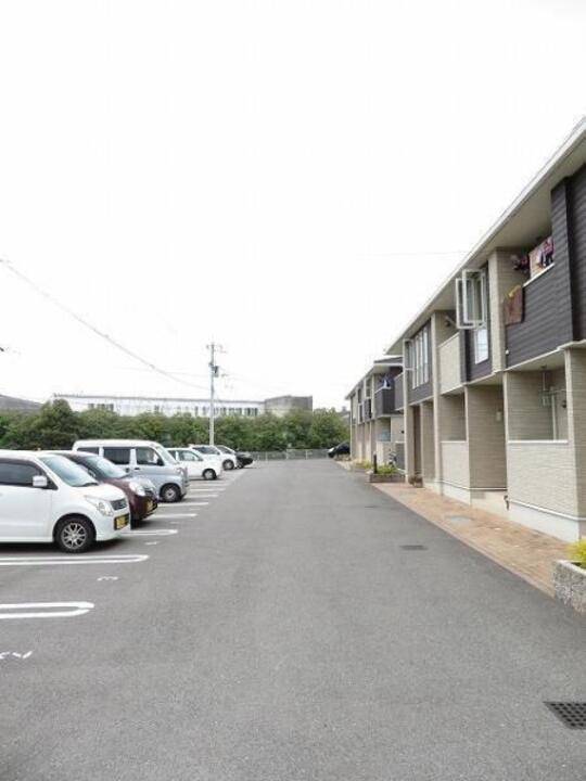 駐車場　駐車場